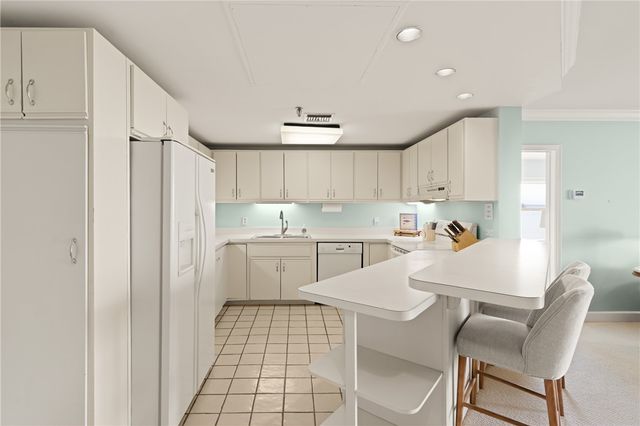 1 Marina Drive 307, St Simons Island, GA 31522