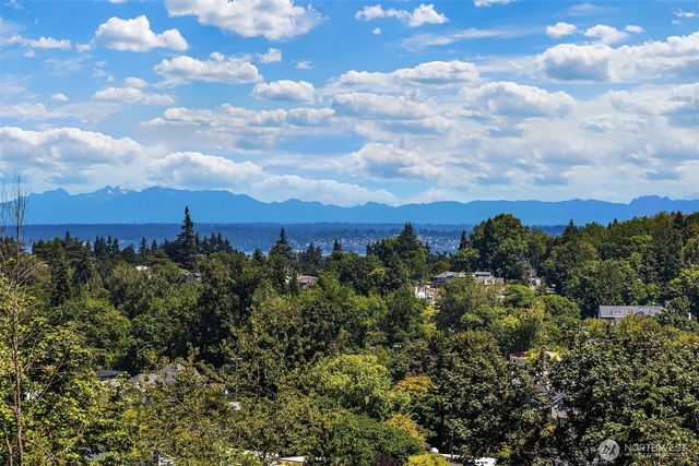314 25th Avenue E, Seattle, WA 98112