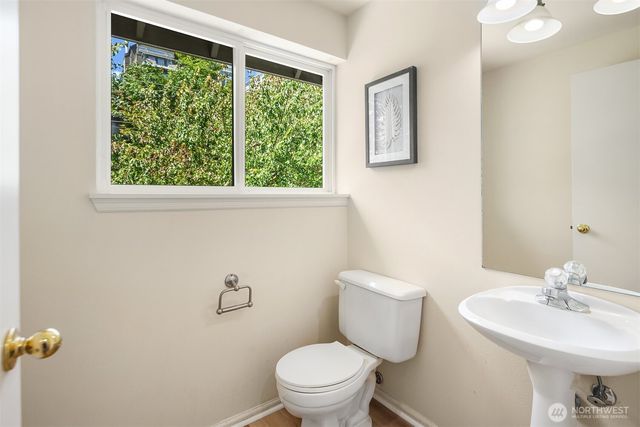 314 25th Avenue E, Seattle, WA 98112