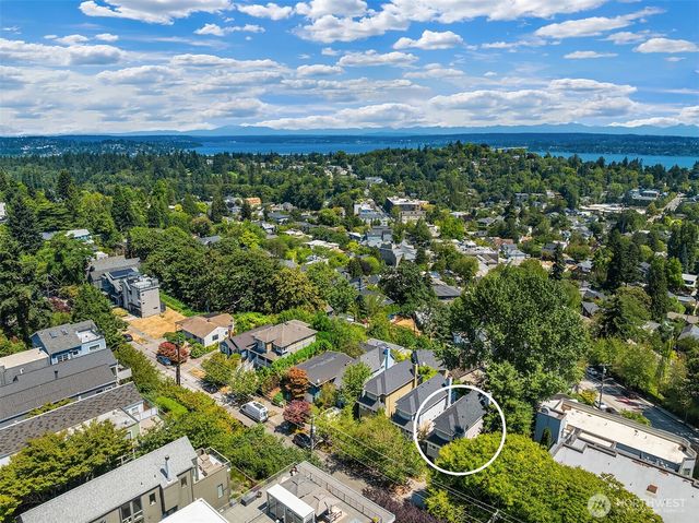 314 25th Avenue E, Seattle, WA 98112