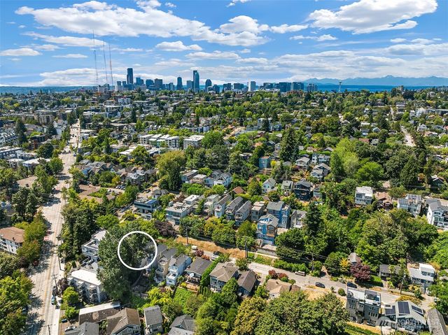 314 25th Avenue E, Seattle, WA 98112