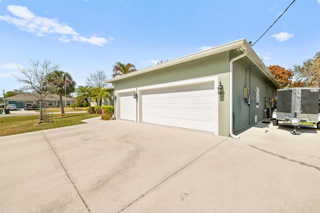 2301 SW Lawford Street, Port St. Lucie, FL 34953