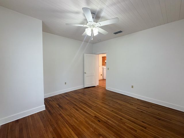 310 E Parks Avenue, Waxahachie, TX 75165