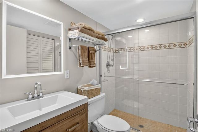 636 Wiggins Bay DR # A14, Naples, FL 34110