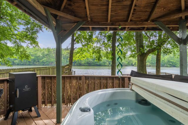1718 Treasure Isle, Hot Springs, AR 71913