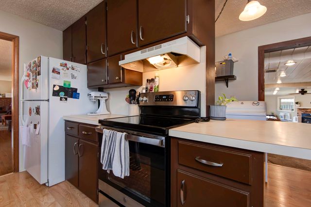 1847 S Collinson Avenue, Springfield, MO 65804