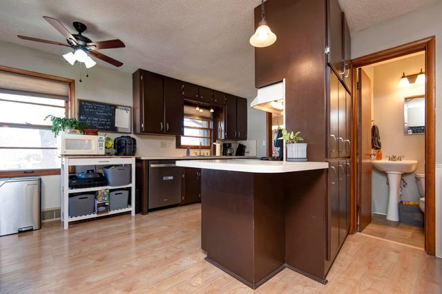 1847 S Collinson Avenue, Springfield, MO 65804