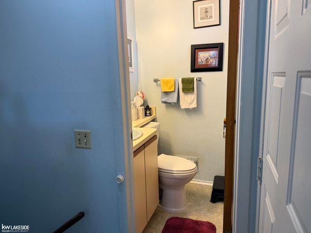 17485 Hans Drive, Fraser, MI 48026