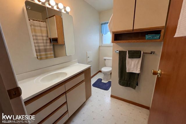 17485 Hans Drive, Fraser, MI 48026