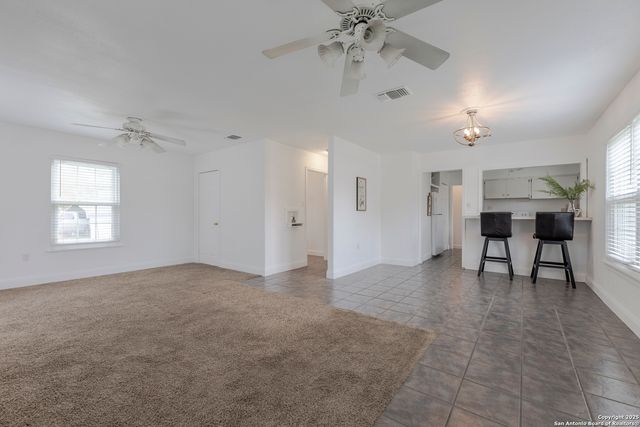 15142 Mesquite St, Lytle, TX 78052