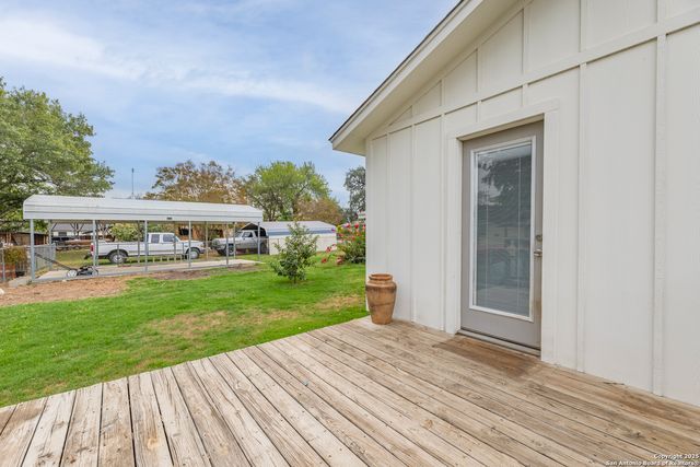 15142 Mesquite St, Lytle, TX 78052