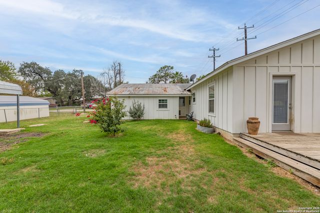 15142 Mesquite St, Lytle, TX 78052