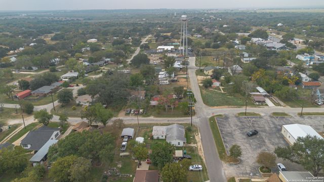 15142 Mesquite St, Lytle, TX 78052