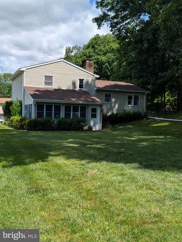389 OAKWOOD DR, Seven Valleys, PA 17360