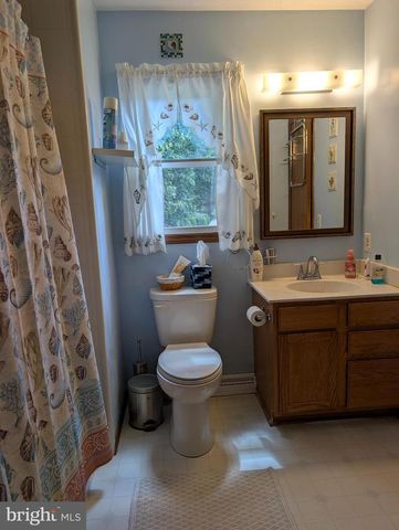 389 OAKWOOD DR, Seven Valleys, PA 17360