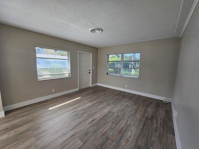 2110 NE 41st Street D, Lighthouse Point, FL 33064