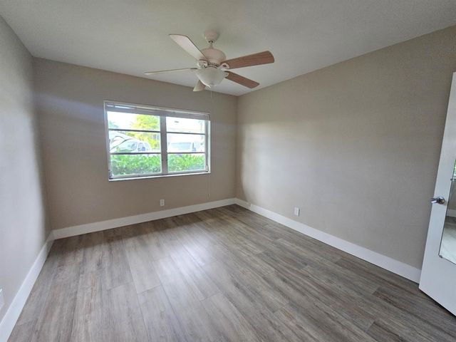 2110 NE 41st Street D, Lighthouse Point, FL 33064
