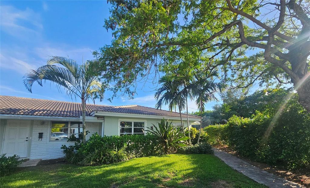 2110 NE 41st Street D, Lighthouse Point, FL 33064