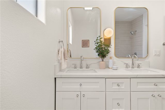 5732 Hillcrest Drive, Los Angeles, CA 90043