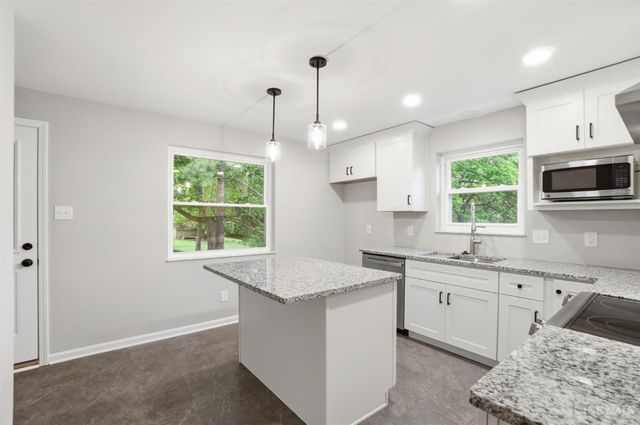 6331 Starridge Court, Cincinnati, OH 45248