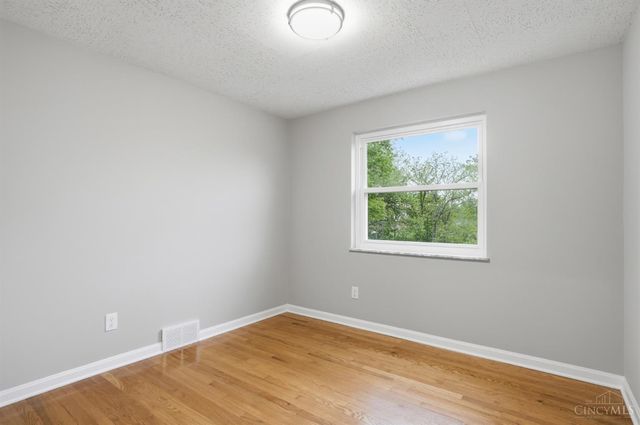 6331 Starridge Court, Cincinnati, OH 45248