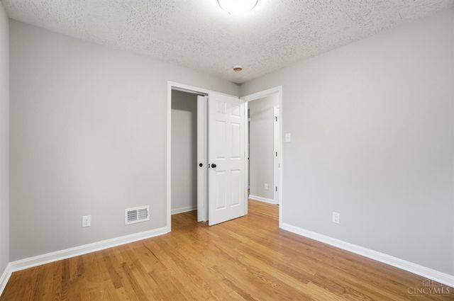 6331 Starridge Court, Cincinnati, OH 45248