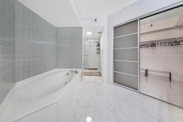 3400 NE 192nd St 1808, Aventura, FL 33180