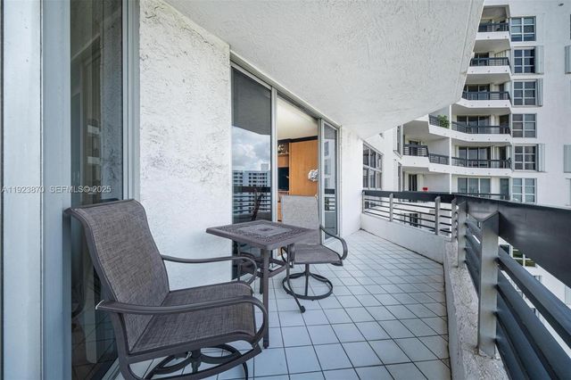 3400 NE 192nd St 1808, Aventura, FL 33180