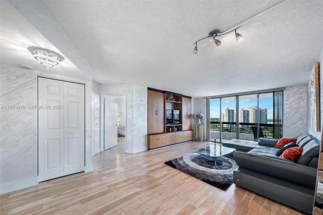 3400 NE 192nd St 1808, Aventura, FL 33180