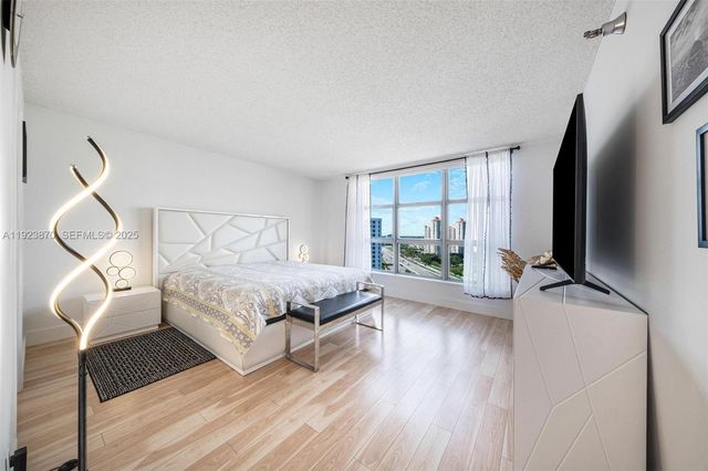 3400 NE 192nd St 1808, Aventura, FL 33180