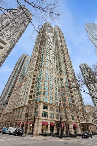 25 E Superior Street 3903, Chicago, IL 60611