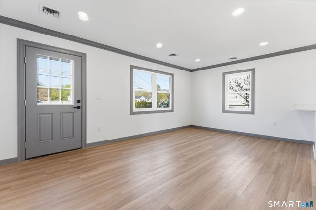 25 Flint Court, Groton, CT 06340