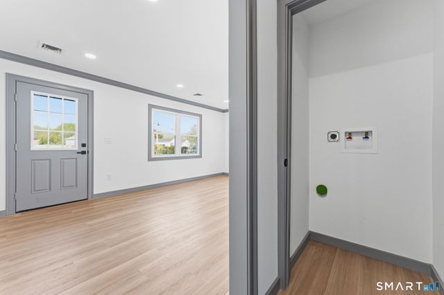25 Flint Court, Groton, CT 06340