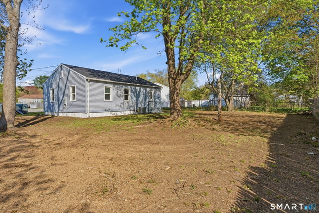 25 Flint Court, Groton, CT 06340