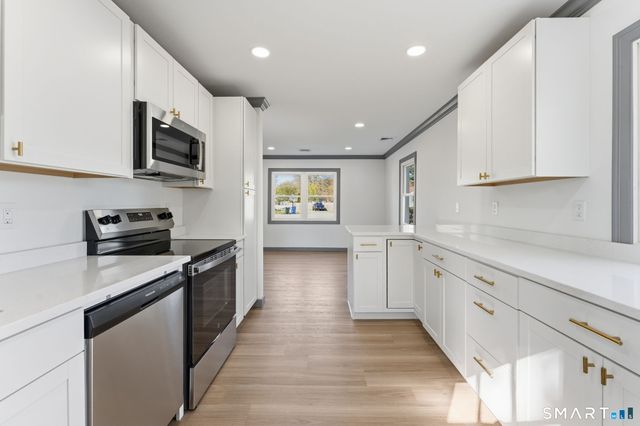 25 Flint Court, Groton, CT 06340