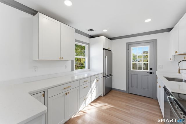 25 Flint Court, Groton, CT 06340