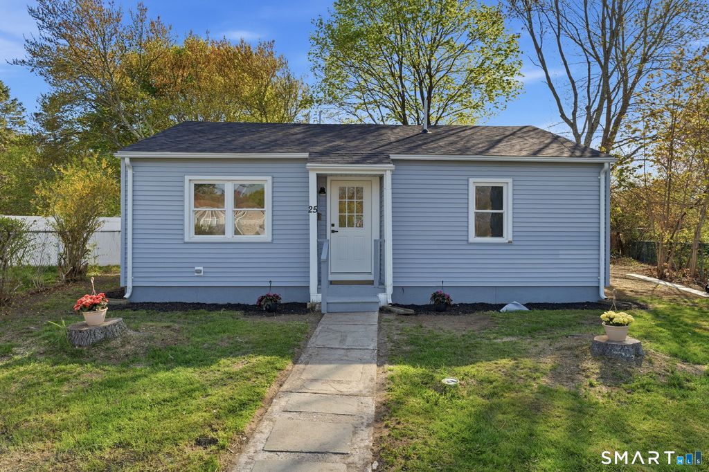 25 Flint Court, Groton, CT 06340