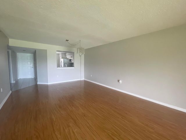 5952 Regal Glen Drive 103, Boynton Beach, FL 33437