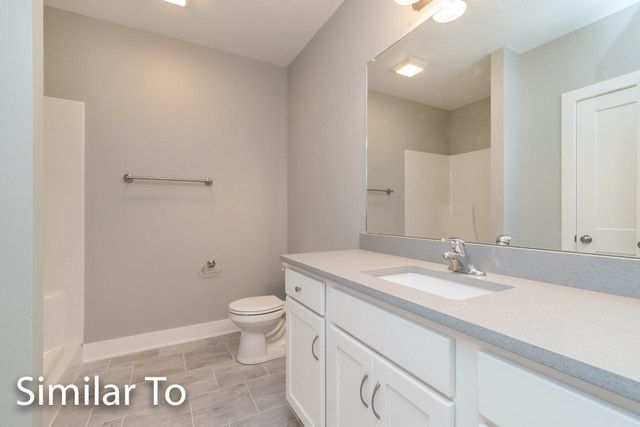 9512 NW 82nd Avenue, Johnston, IA 50131