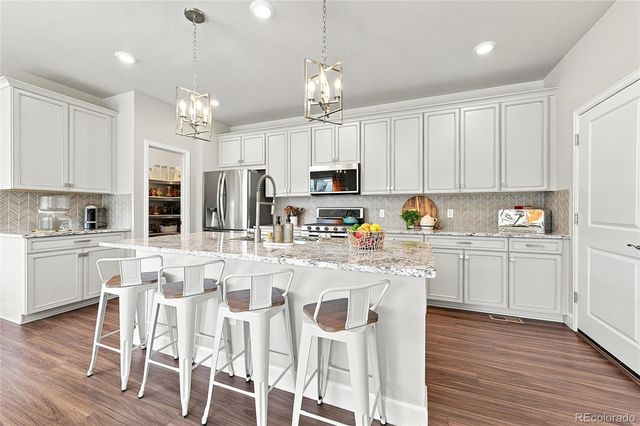 8281 Hunts Peak Street, Littleton, CO 80125