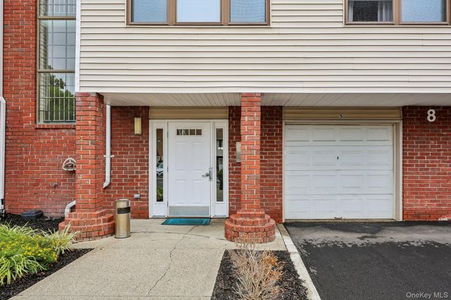 181 Deer Ct Drive, Middletown, NY 10940