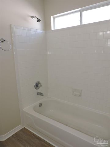 1160 Sweetbriar St, Cantonment, FL 32533