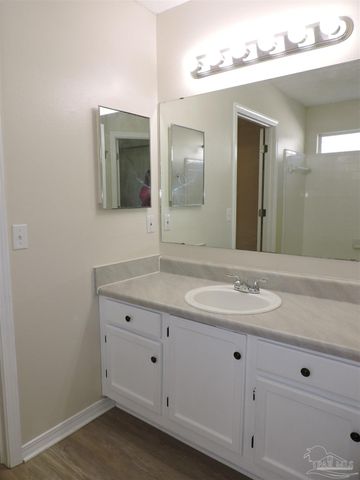 1160 Sweetbriar St, Cantonment, FL 32533