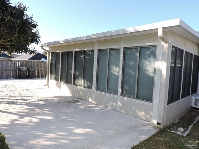 1160 Sweetbriar St, Cantonment, FL 32533