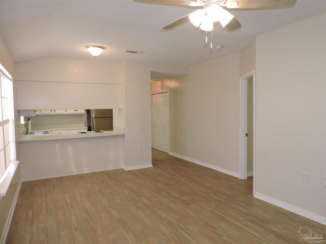 1160 Sweetbriar St, Cantonment, FL 32533