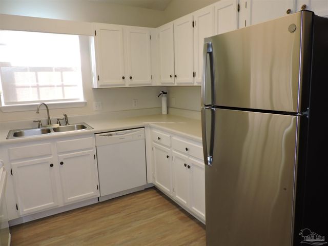 1160 Sweetbriar St, Cantonment, FL 32533