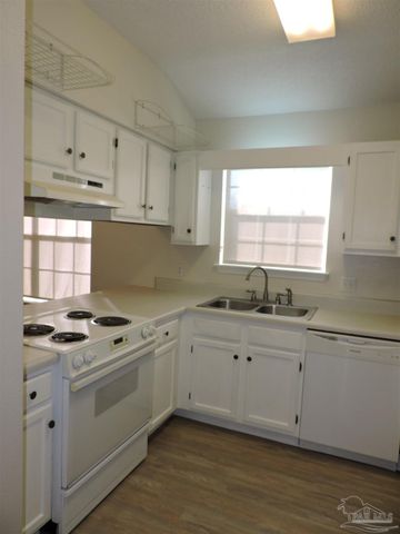 1160 Sweetbriar St, Cantonment, FL 32533