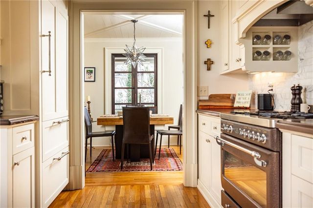 870 Wellesley NW Drive, Atlanta, GA 30305