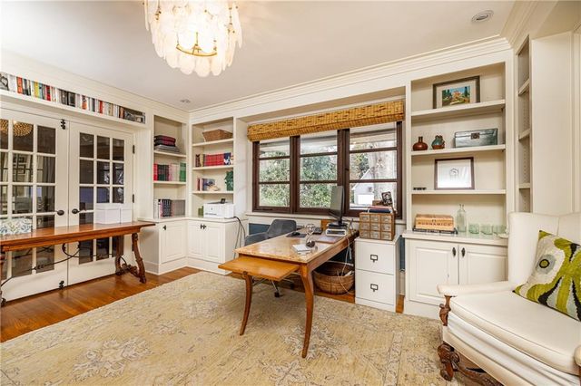 870 Wellesley NW Drive, Atlanta, GA 30305