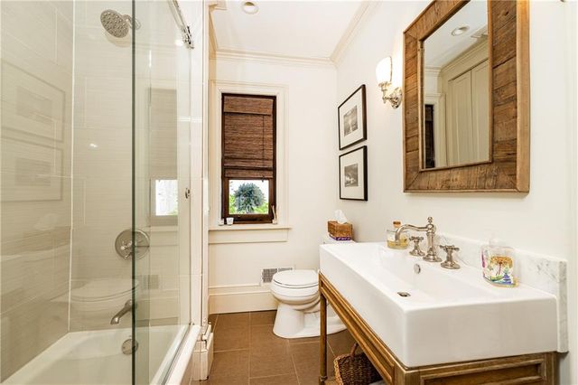 870 Wellesley NW Drive, Atlanta, GA 30305